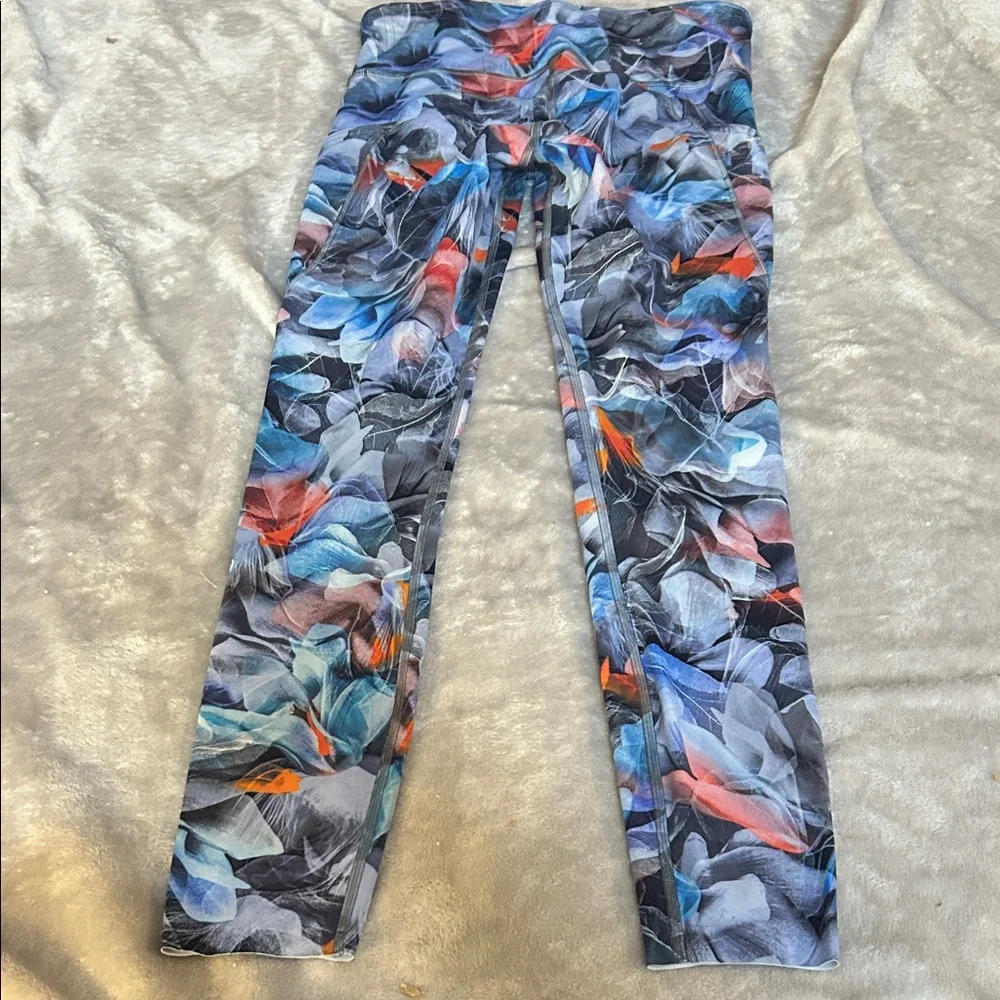 Lululemon fast and free high rise tight in luminescent floral multi